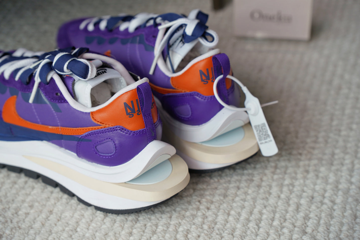 『ONEKU』 SACAI × NIKE VAPOR WAFFLE "DARK IRIS"橘紫色Sacai
