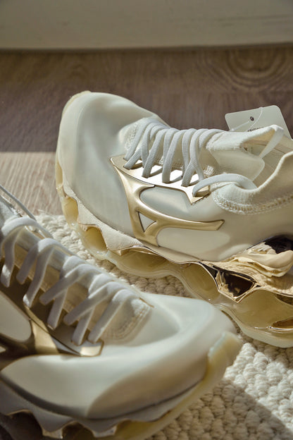 Sorayama x Mizuno Wave Prophecy空山基X美津濃