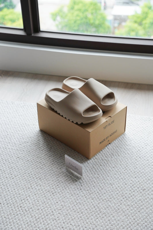 『ONEKU』adidas YEEZY Slide "Pure" 奶油色拖鞋【GW1934】