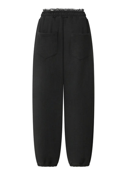 MUCENT ASTO LACE SAGGING JOGGER PANTS 蕾絲拼接落檔縮口褲 2色