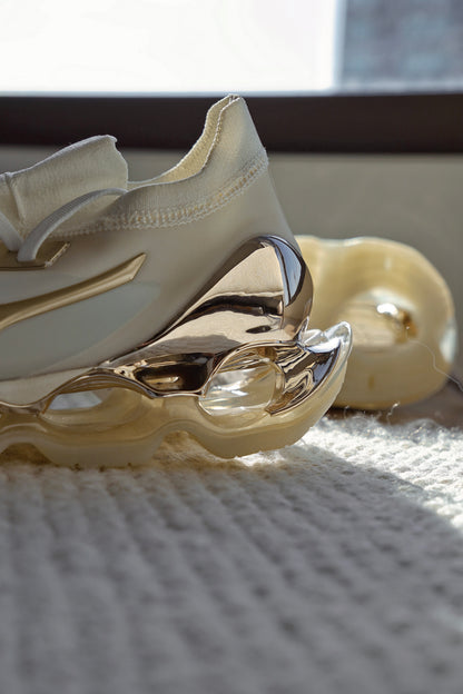 Sorayama x Mizuno Wave Prophecy空山基X美津濃