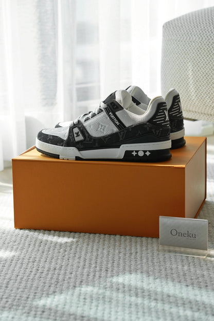 『ONEKU』 Louis Vuitton Trainer Line Sneaker "Black"老花黑色牛仔布
