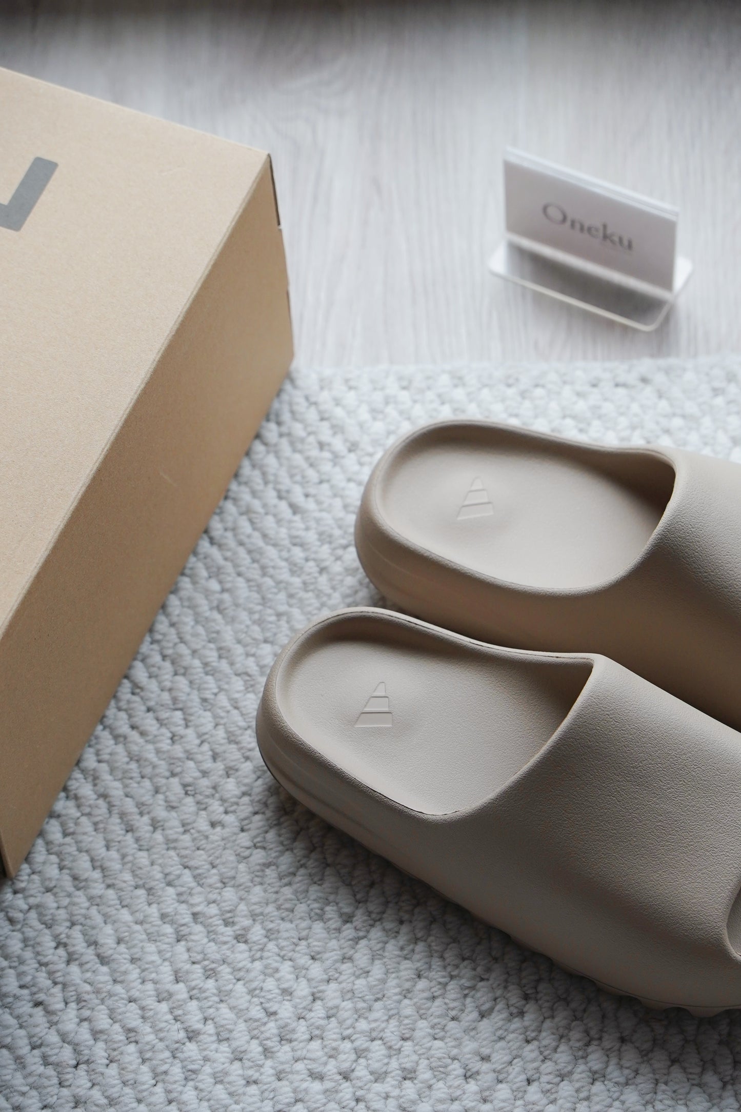 『ONEKU』adidas YEEZY Slide "Pure" 奶油色拖鞋【GW1934】