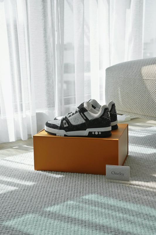『ONEKU』 Louis Vuitton Trainer Line Sneaker "Black"老花黑色牛仔布