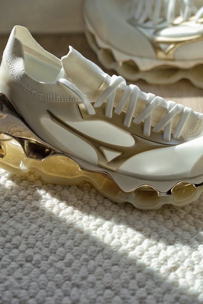 Sorayama x Mizuno Wave Prophecy空山基X美津濃