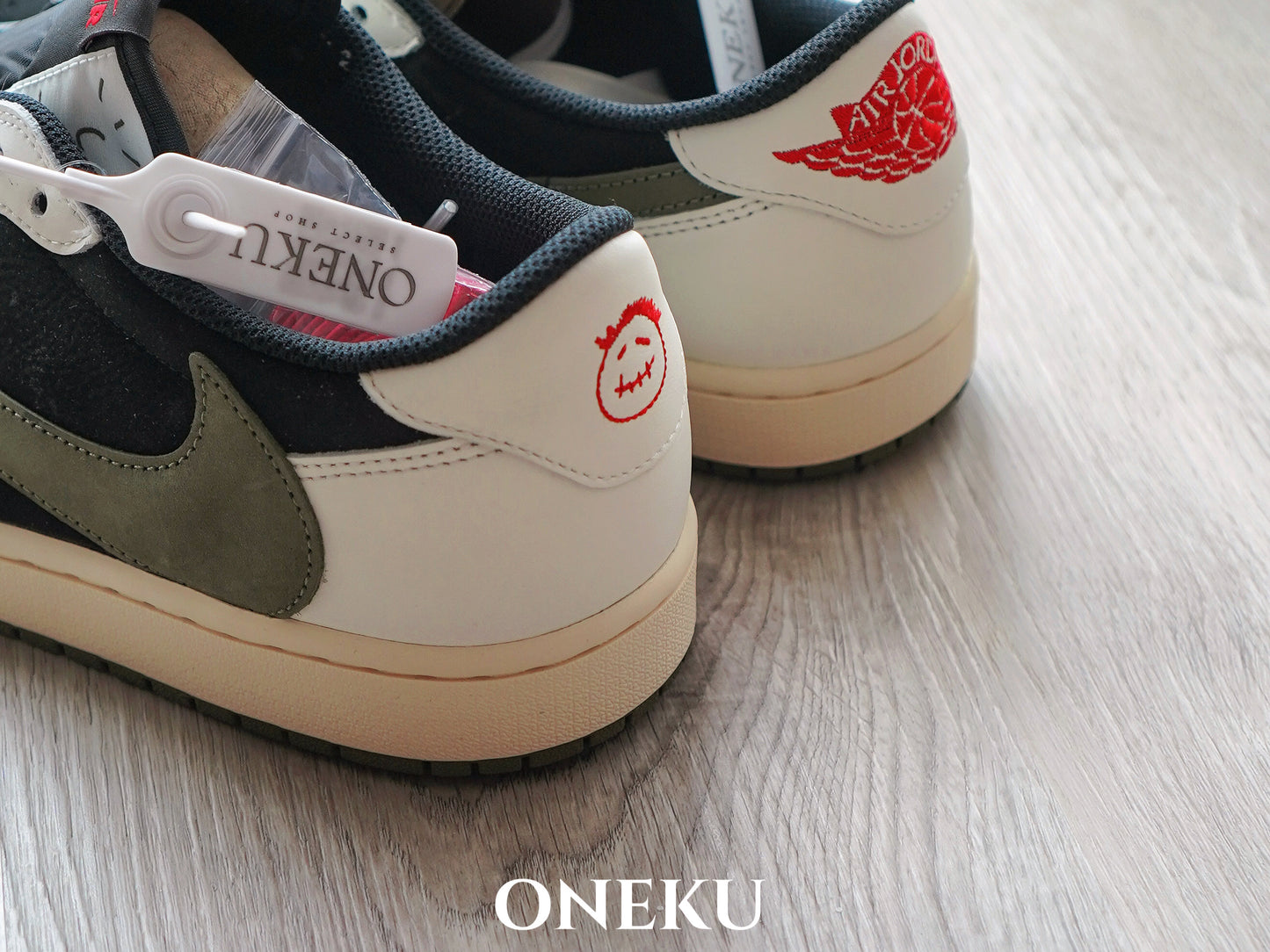 『ONEKU』 Travis Scott × Nike WMNS Air Jordan 1 Low OG "Medium Olive"