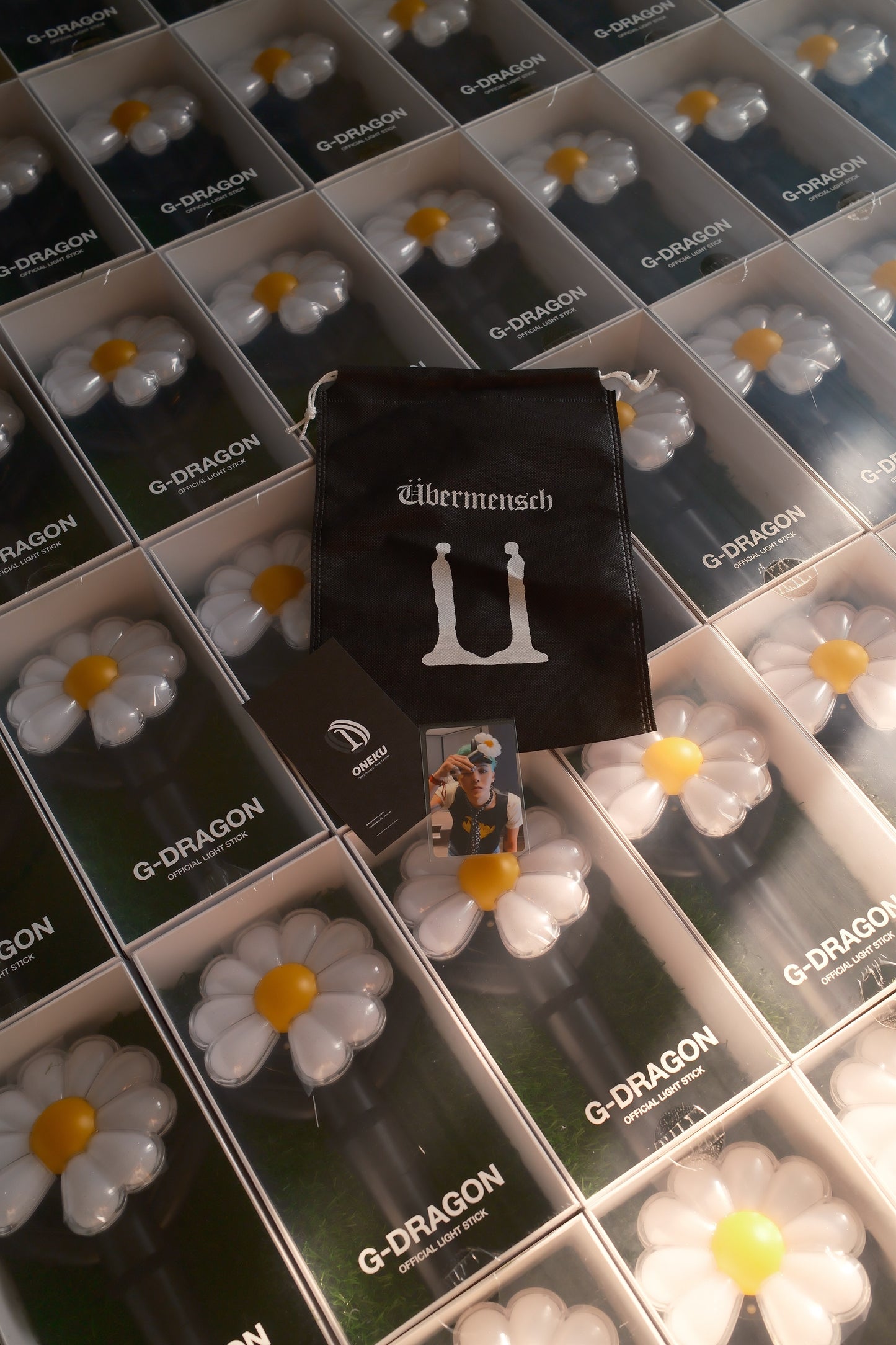 G-DRAGON Ubermensch Official Light Stick  지드래곤 위버멘쉬 공식 응원봉 官方應援手燈