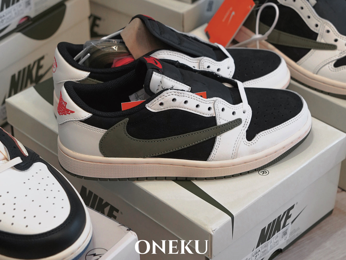 『ONEKU』 Travis Scott × Nike WMNS Air Jordan 1 Low OG "Medium Olive"