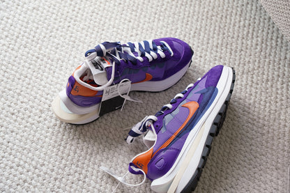 『ONEKU』 SACAI × NIKE VAPOR WAFFLE "DARK IRIS"橘紫色Sacai