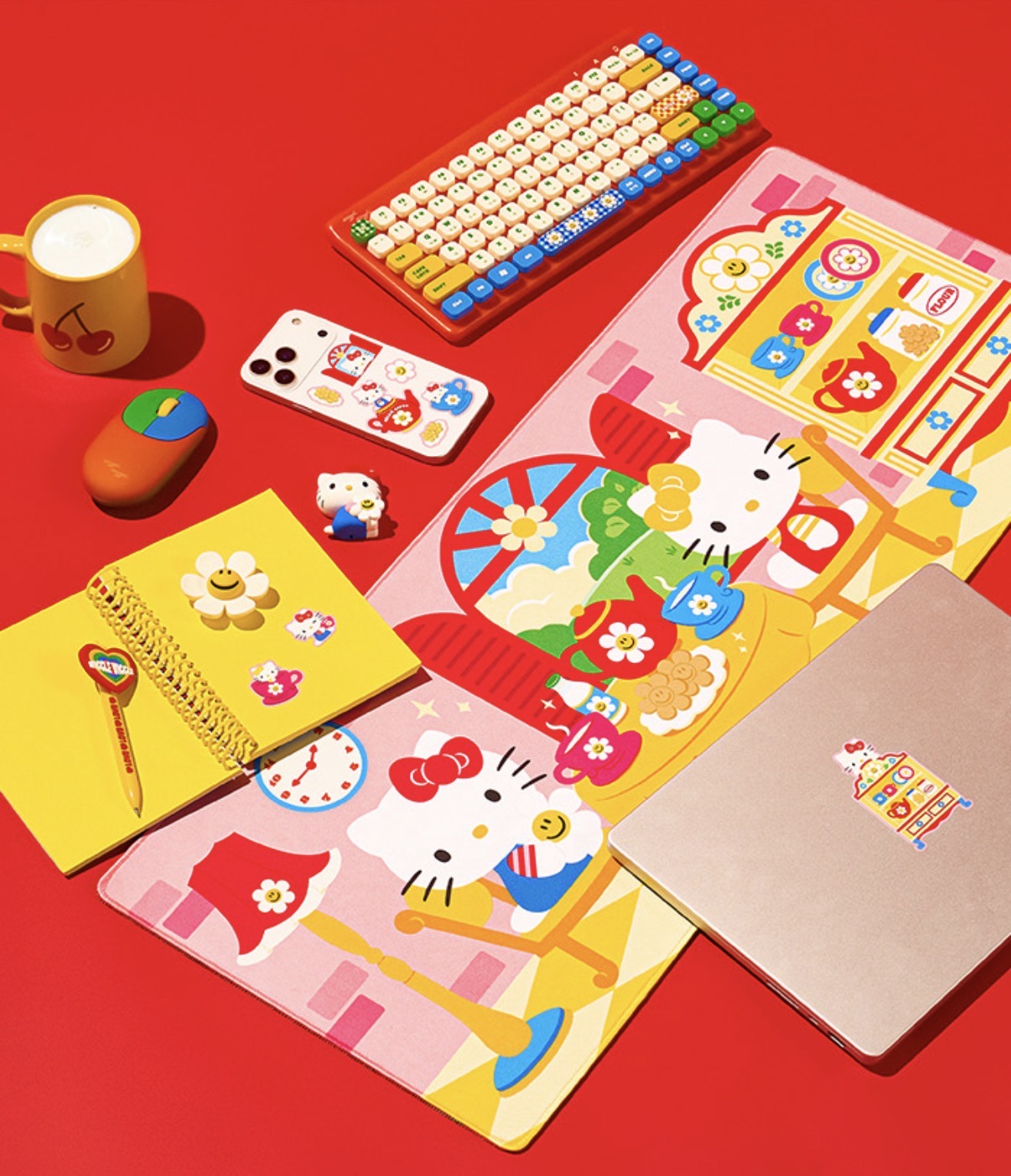 Hello Kitty & WiggleWiggle Desk 桌墊