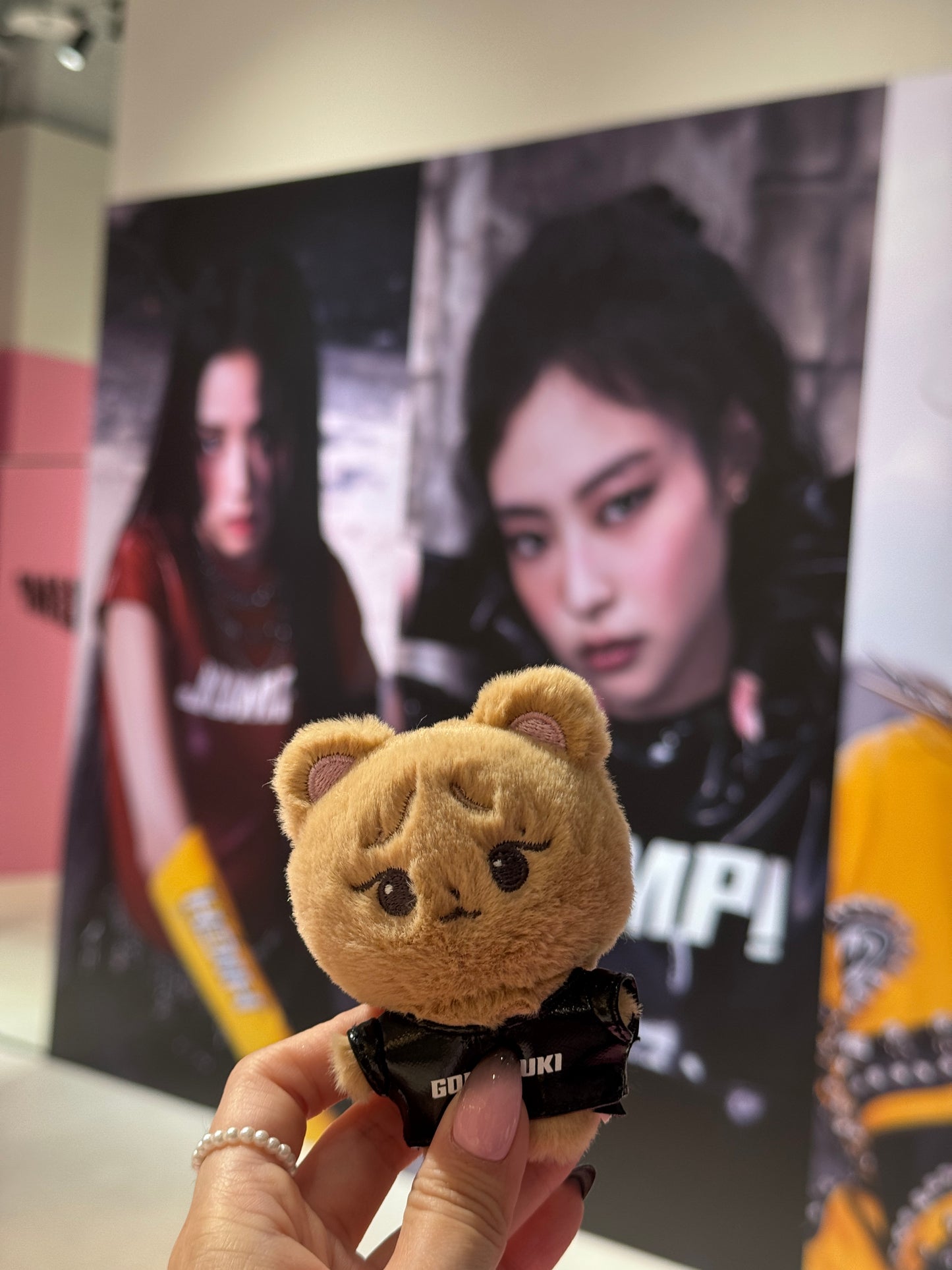 BLACKPINK - JUMP POPUP MD 娃娃鑰匙圈