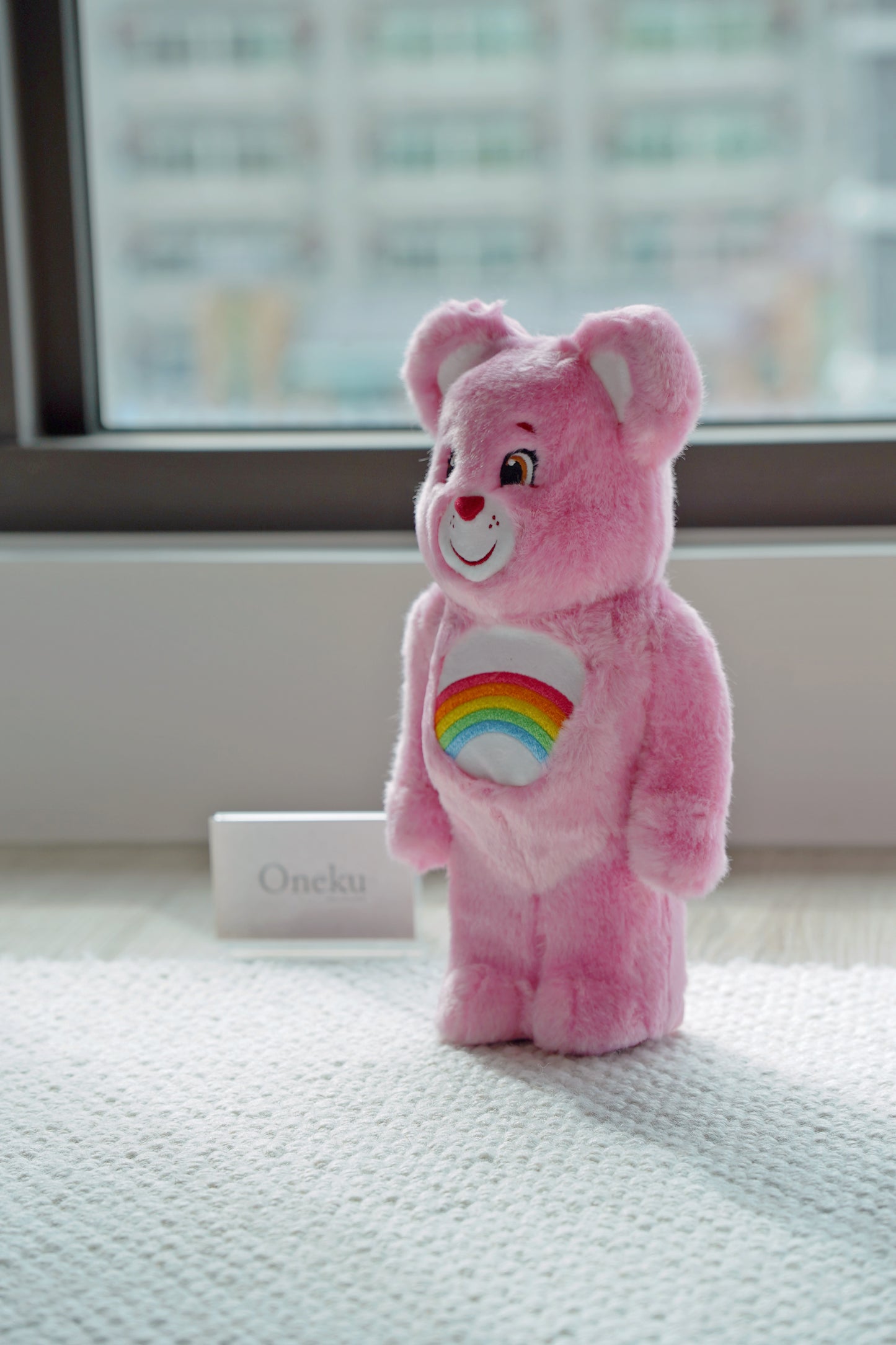 『ONEKU』BE@RBRICK Cheer Bear Costume 彩虹愛心熊 粉紅毛絨 ｜庫柏力克熊｜潮流公仔