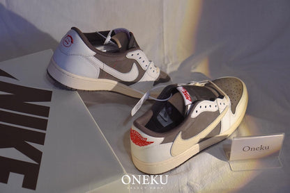 『ONEKU』 Travis Scott × Nike Air Jordan 1 Low OG SP "Reverse Mocha/Sail and Ridgerock"