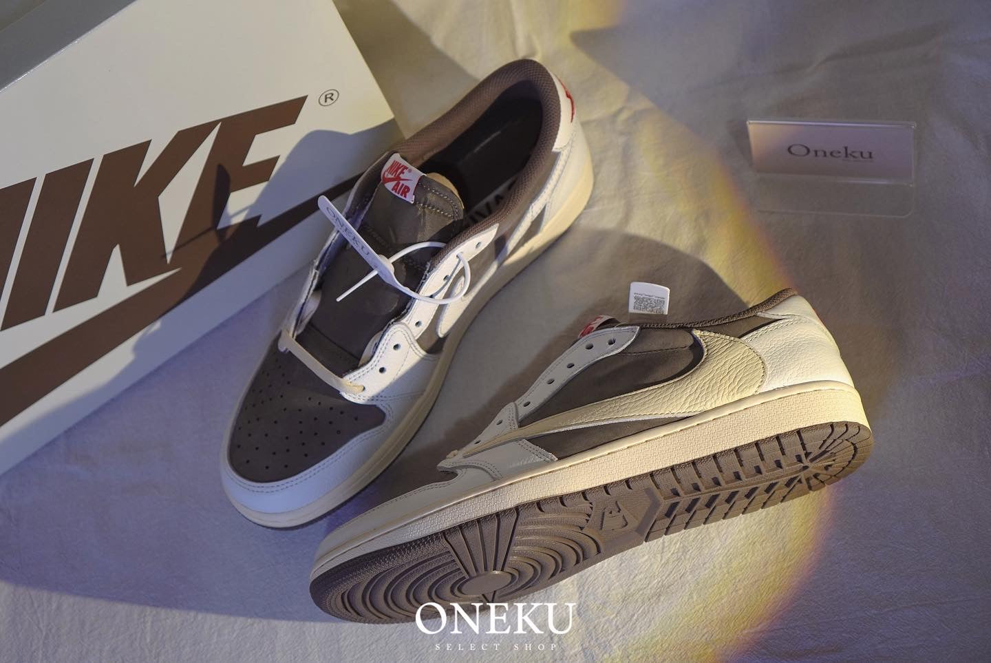 『ONEKU』 Travis Scott × Nike Air Jordan 1 Low OG SP "Reverse Mocha/Sail and Ridgerock"